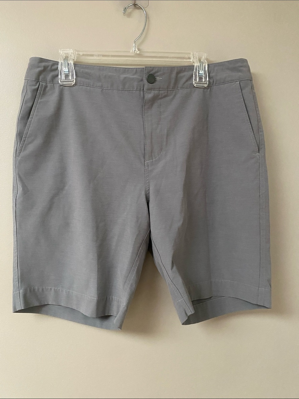 Faherty All Day Shorts 8” Inseam Grey Button Fly Trouser Shorts Size 34